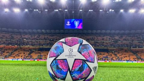 Отмена матчей и пустые трибуны: как коронавирус повлиял на футбол