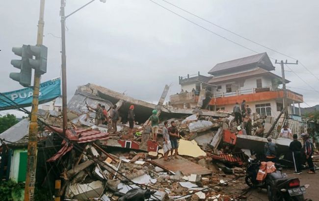 В Індонезії в результаті сильного землетрусу загинули сім людей, сотні поранені