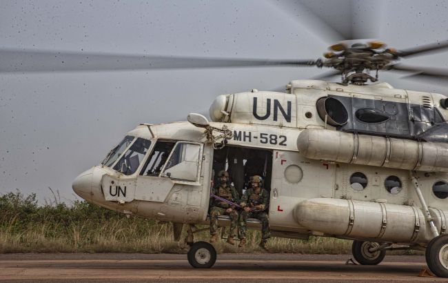 Повстанцы обстреляли вертолет миссии ООН в Конго: один миротворец погиб