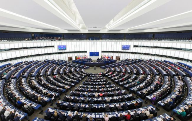 Европарламент одобрил резолюцию о противодействии российским СМИ