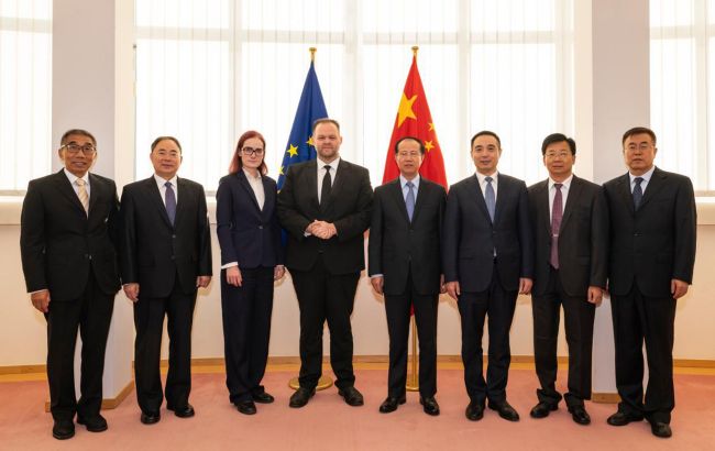 Перша за сім років зустріч ЄС і Китаю завершилася суперечкою через НАТО та Україну