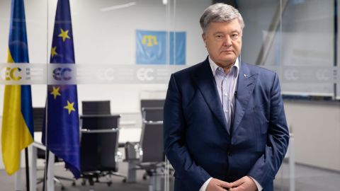 Порошенко назвали первым президентом, который свободно говорил по-английски на международных площадках