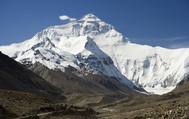 На Евересті за чверть століття розтанув 2000-річний льодовик