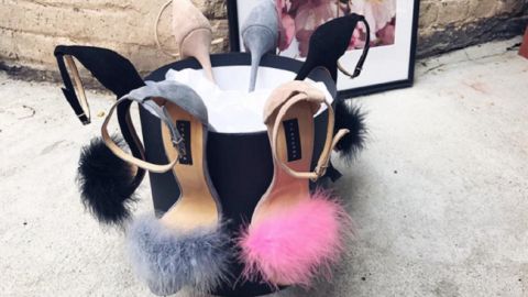 Босоножки с перьями марабу: как и с чем носить главный обувной тренд лета