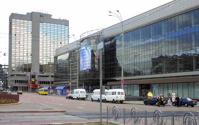 В Киеве на площади Победы до 15 августа будет ограничено движение автотранспорта