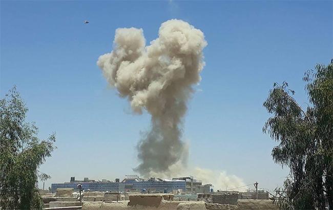 В результате взрыва в Афганистане погибли по меньшей мере 16 человек