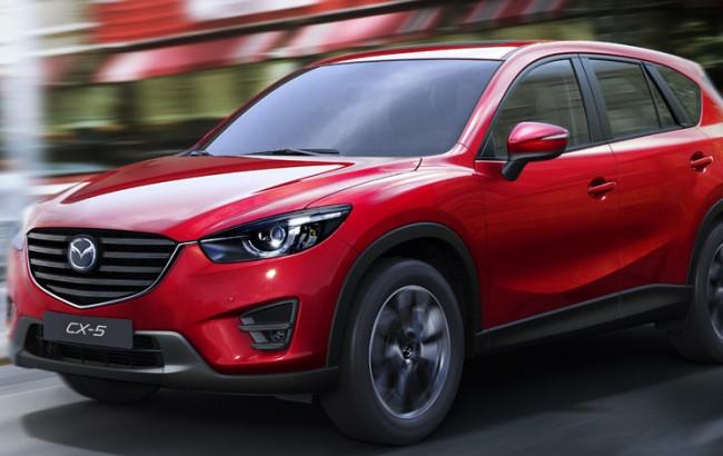 Чиновник Маріупольської міськради купила нову Mazda, заробивши за 2016 рік менше ₴9 тисяч