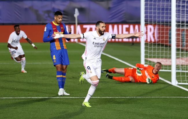 "Реал" оказался сильнее "Барселоны" в "Эль-Классико"  и возглавил Ла-Лигу