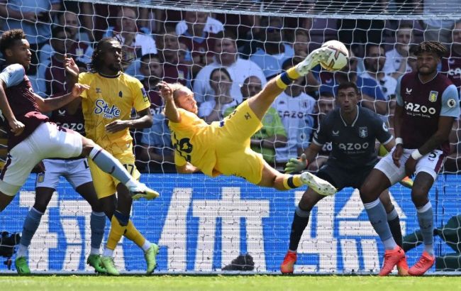 "Евертон" із Миколенком у складі програв "Астон Віллі" на виїзді