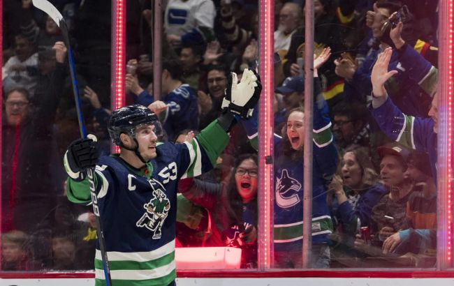Капітан "Ванкувера" організував розгром "Сан-Хосе" та очолив топ-3 зірок вечора НХЛ: відео