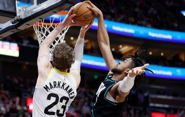 Дуэт "Портленда" организовал эффектный аллей-уп: момент дня в НБА