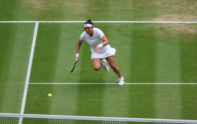 Уимблдон-2023: Жабер выбила действующую победительницу, Соболенко одолела Киз