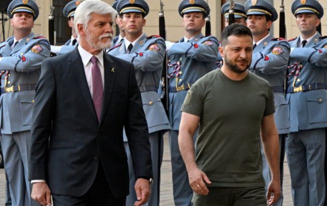 Зеленський прилетів в Чехію