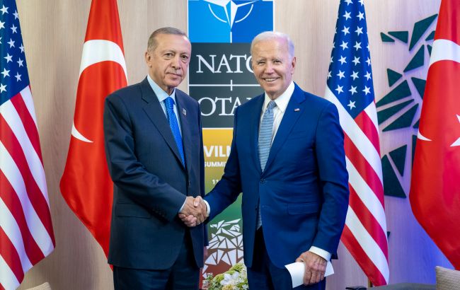 Байден провел встречу с Эрдоганом: обсудили помощь Украине и оборонные приоритеты
