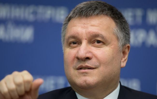 Mitsubishi знизила вартість авто для Національної поліції України на 14%, - Аваков