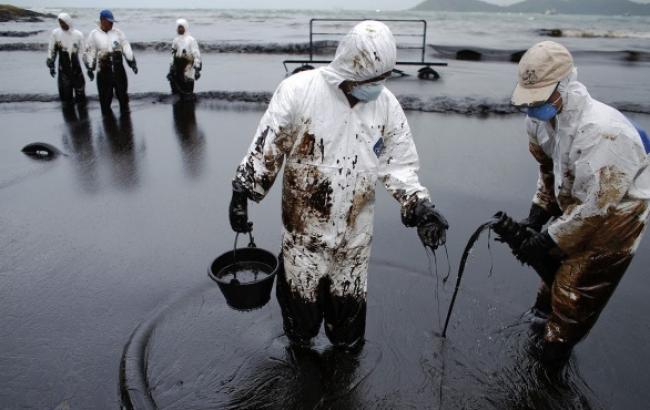 Кілька мільйони літрів нафти вилилося з нафтопроводу в Ізраїлі