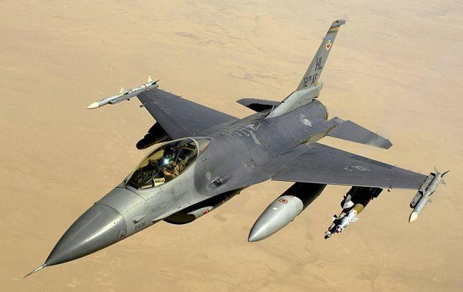 Винищувач F-16 був збитий у Сирії через "помилку екіпажу"