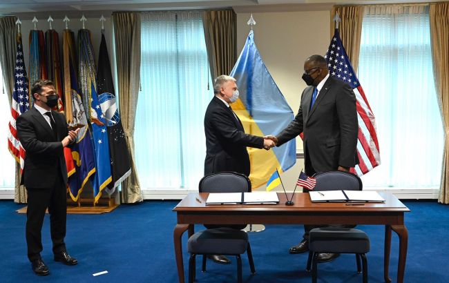 Міністри оборони України та США підписали міжурядову угоду