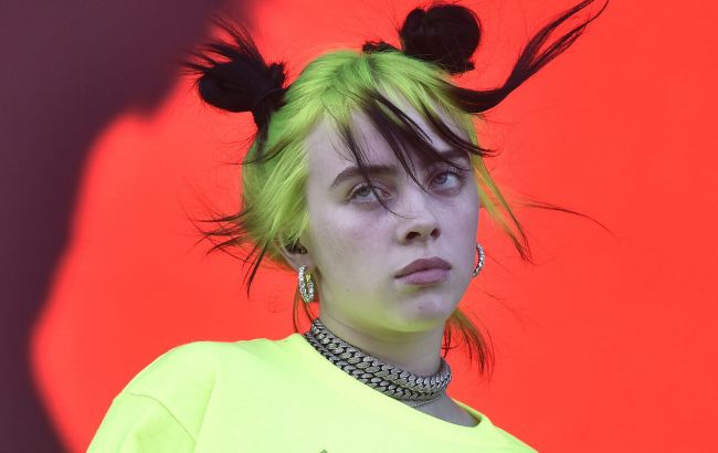 Біллі Айліш на концерті підняла величезний прапор України (відео)