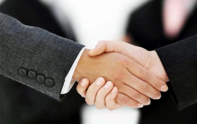 Яценюк обговорить з Байденом і Меркель угоду по газу та питання фіндопомоги Україні