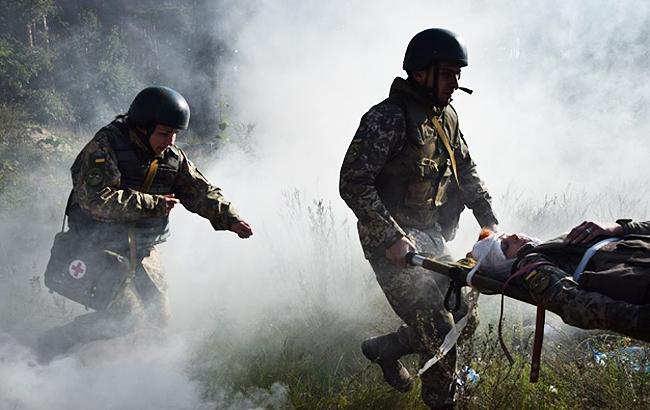 На Донбасі за добу загинув один український військовий, ще 6 постраждали