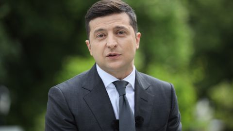 Украина сможет за месяц выйти из всех этапов коронавируса, - Зеленский