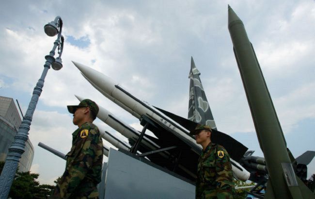 В Японии назвали запуск баллистических ракет КНДР "посланием России"