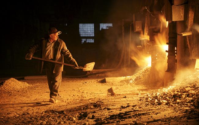 ЕМЗ запустил третью доменную печь после простоя из-за боевых действий