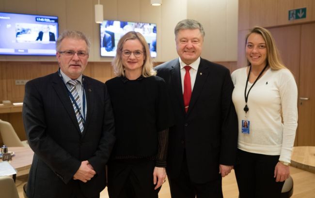 Порошенко запропонував Європарламенту ухвалити резолюцію в підтримку України