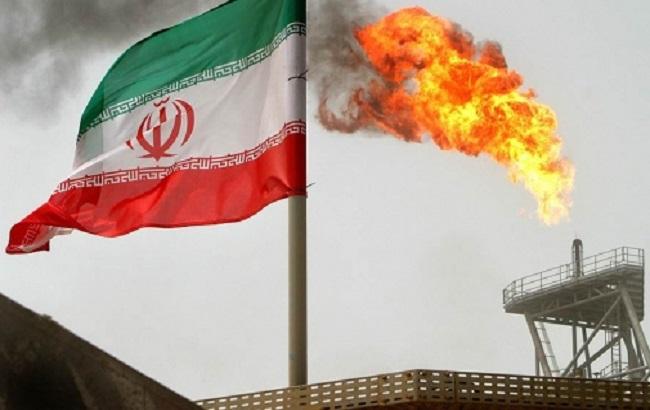 Иран подписал контракты на экспорт нефти с тремя компаниями Европы