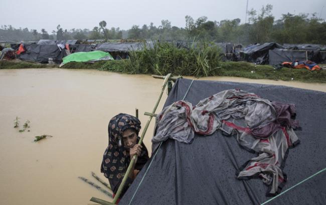 В Мьянме из-за сильных ливней, тысячи людей покинули свои дома