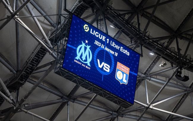 Во Франции отменили матч футбольного чемпионата из-за нападения на автобус гостей