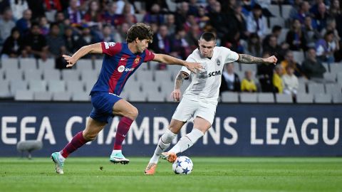 "Шахтер" с новым тренером на скамье достойно проиграл "Барселоне"