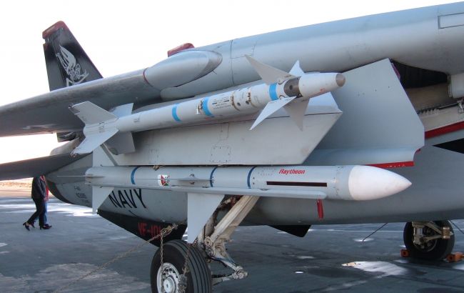 Україна вперше отримає авіаракети AIM-7 Sparrow: що про них відомо