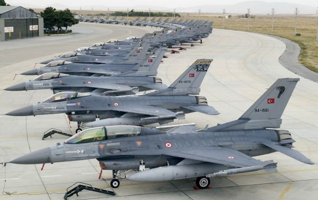 Туреччина звинуватила РФ в порушенні повітряного простору
