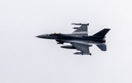 Україна закупить десятки тисяч снарядів для F-16, щоб збивати реактивні дрони, - Bloomberg