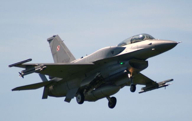 Польша подняла авиацию из-за массированного обстрела Украины