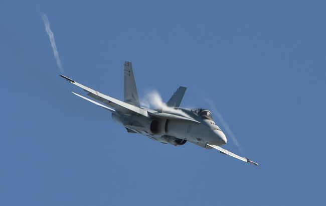 Мощный шершень лучше F-16? Что известно об F-18 Hornet и получит ли их Украина