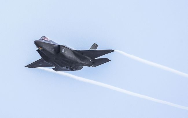 У США заявили про зникнення сучасного винищувача F-35, до пошуку залучили цивільних