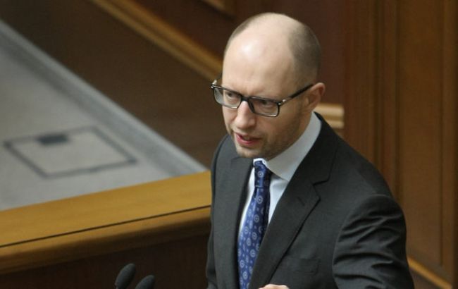 Темпы концентрации российских войск и техники возросли в разы, - Яценюк