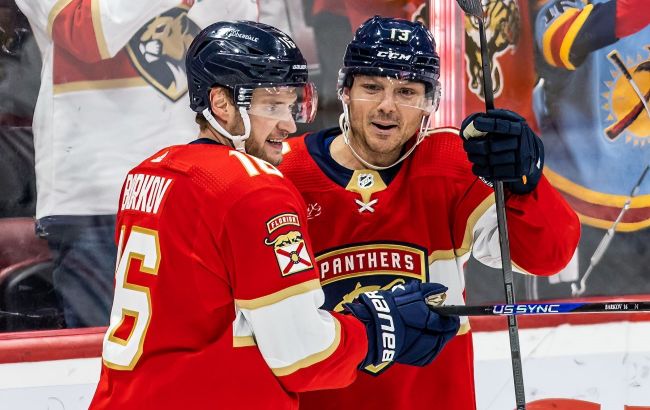 Форвард "Флориды" с дублями шайб и ассистов стал главной звездой вечера НХЛ: видео