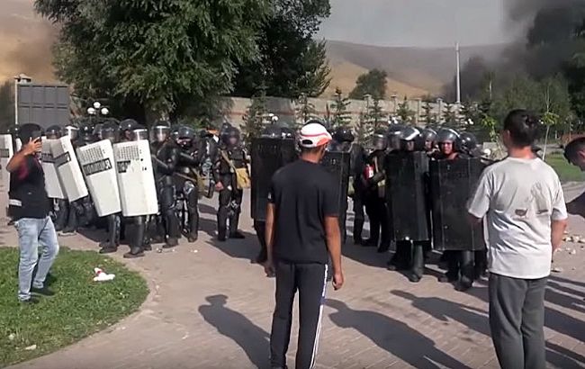 У Киргизстані затримали близько 40 прихильників Атамбаєва