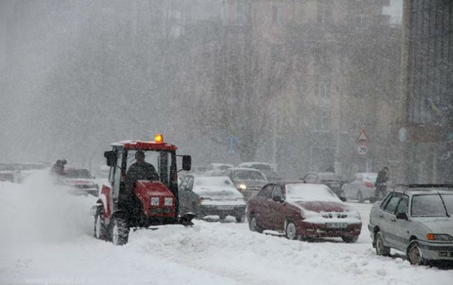 У Миколаєві через снігопад ввели тимчасові канікули в навчальних закладах