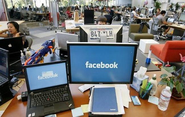 Facebook запретили собирать личные данные незарегистрированных в соцсети французов