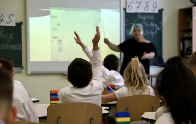 Как будут работать школы в Украине в новом учебном году: важные условия