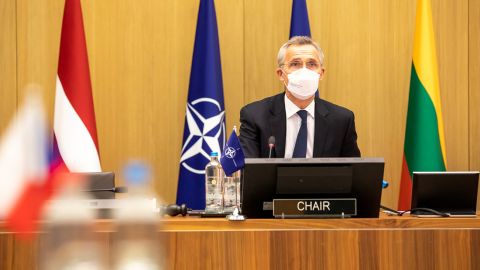 Столтенберг та президент Фінляндії закликають Росію до деескалації ситуації навколо України