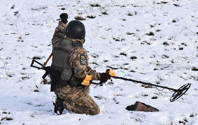 На Донбассе боевики устанавливают мины в пределах населенных пунктов, - ГУР