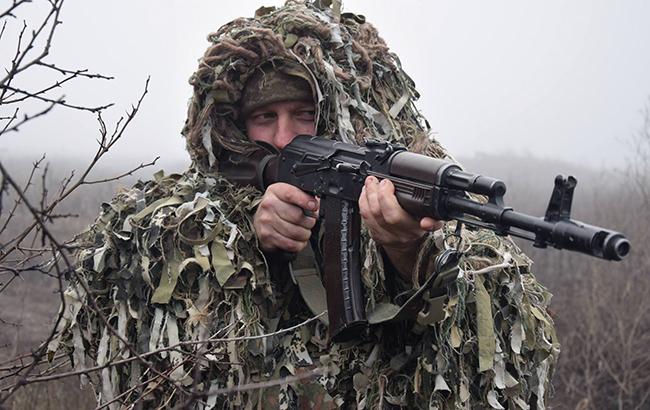 "К нашему стыду": украинский снайпер рассказал о российских стрелках, которые едут на Донбасс