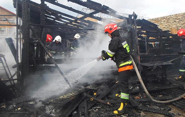 В Винницкой области на пожаре частного дома погибли 3 человека