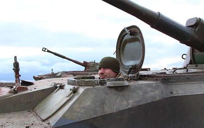 У районі ООС відбулись військові навчання з використанням танків та БМП